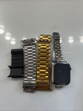 Apple Watch ⌚️ with Bands